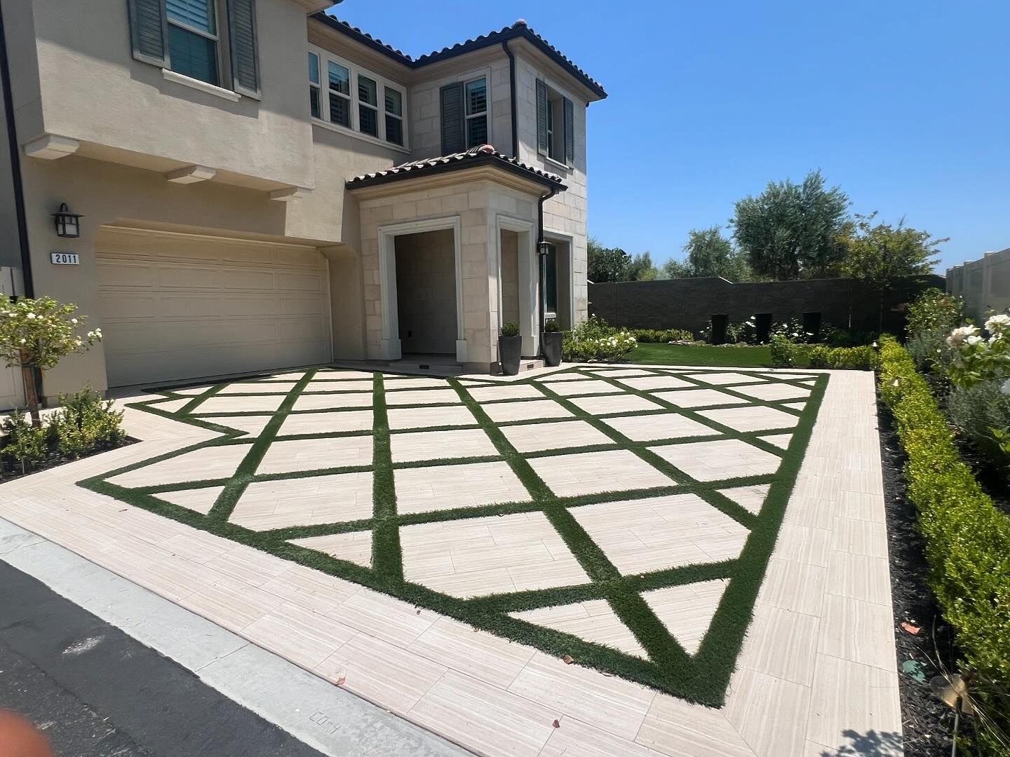 Driveway Pavers , Claremont Artificial Grass & Pavers